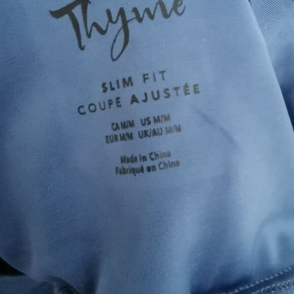 2/$40 Thyme maternity Capri length jeans - Picture 4 of 5